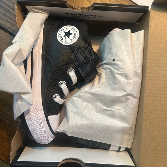 Baby size 5 converse - Picture 3 of 3